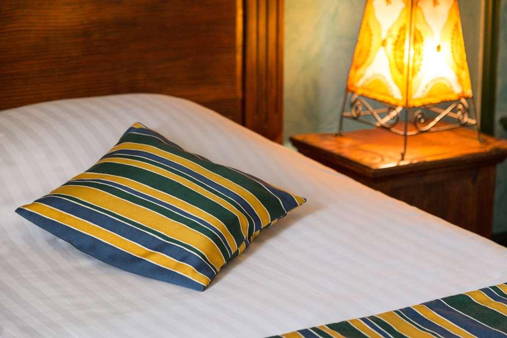 Hôtel&spa Du Domaine Des Thômeaux, The Originals Relais 3* Mosnes